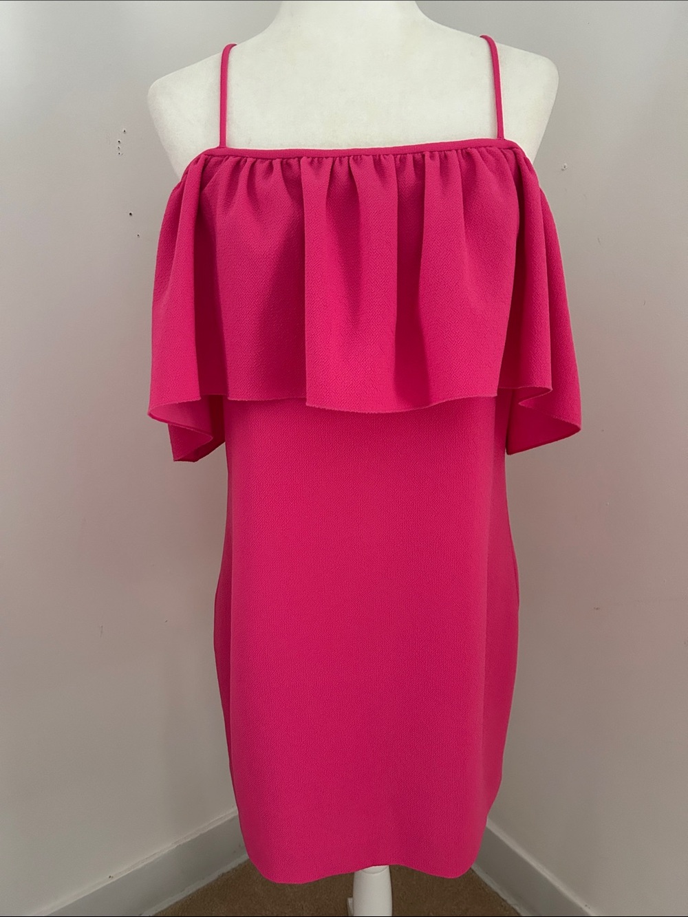 Trina Turk Hot Pink Strapless Ruffle Shift Dress sz 8